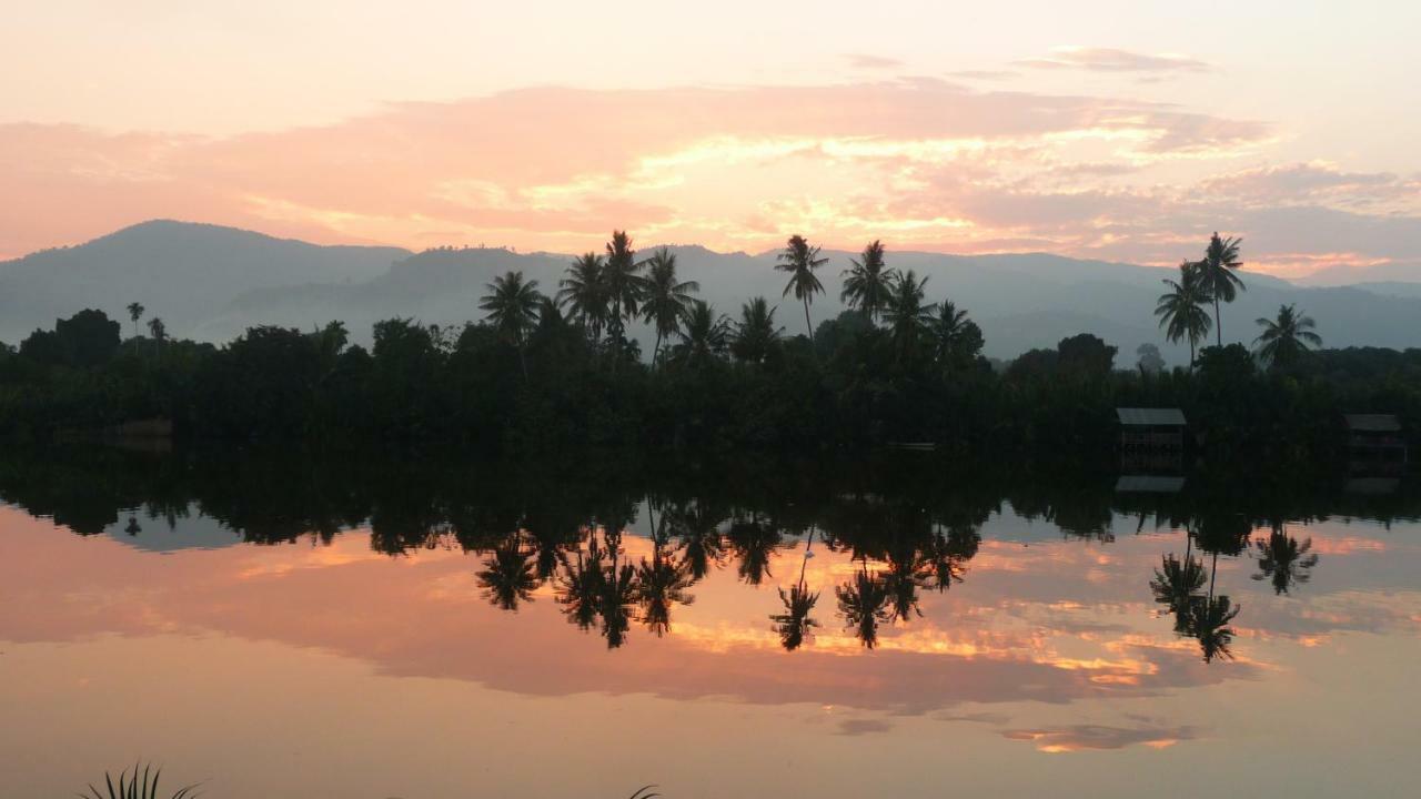 Green Mango Bungalows Kampot Exterior foto